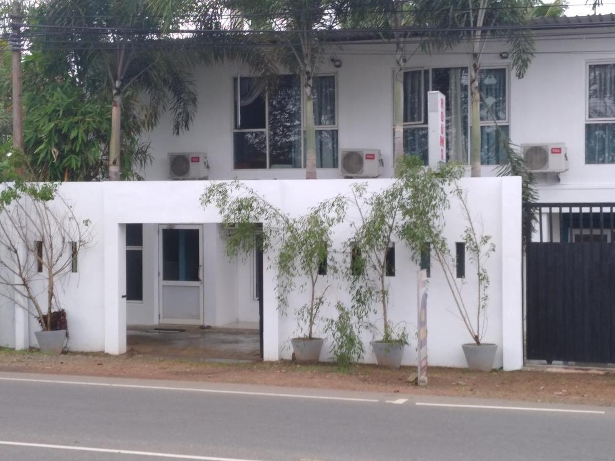 Saragama Holiday Resort Kurunegala Eksteriør billede